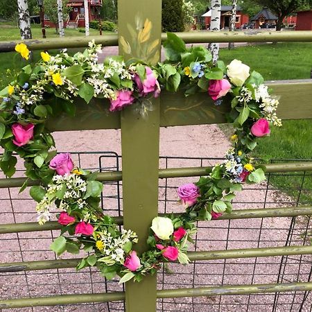 Mysigt Boende I Raettvik Med Utsikt Oever Siljan エクステリア 写真