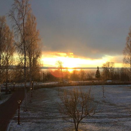 Mysigt Boende I Raettvik Med Utsikt Oever Siljan エクステリア 写真