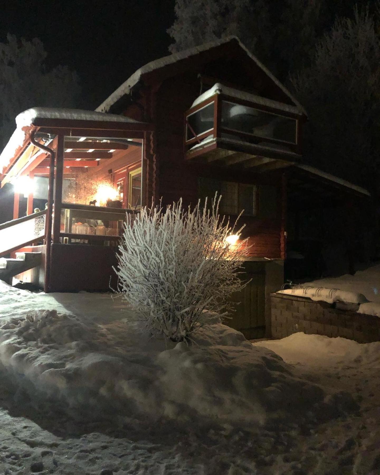 Mysigt Boende I Raettvik Med Utsikt Oever Siljan エクステリア 写真